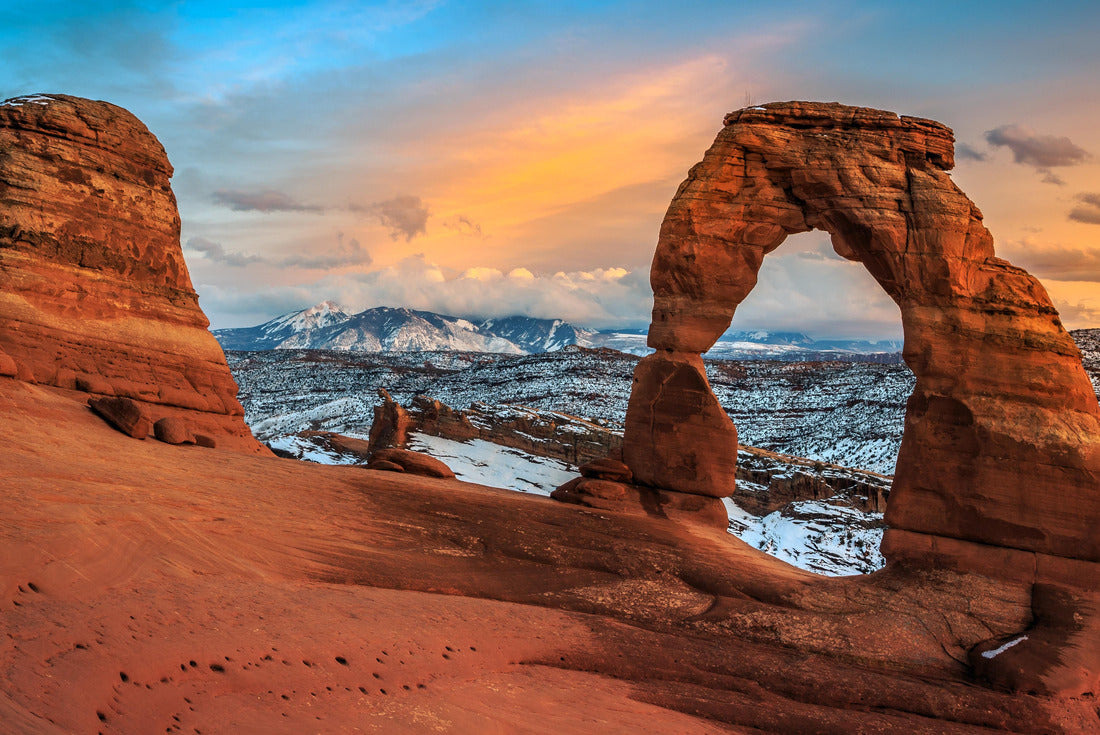 Noah Jigsaw Puzzle Twilight on Delicate Arch, Arches National Park Utah 2000 pieces