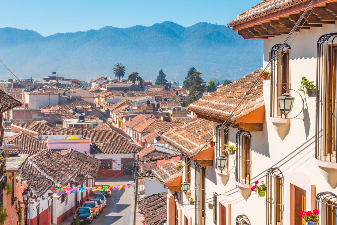 Beautiful streets and colorful facades of San Cristobal de las Casas in Chiapas, Mexico 2000pc Puzzle
