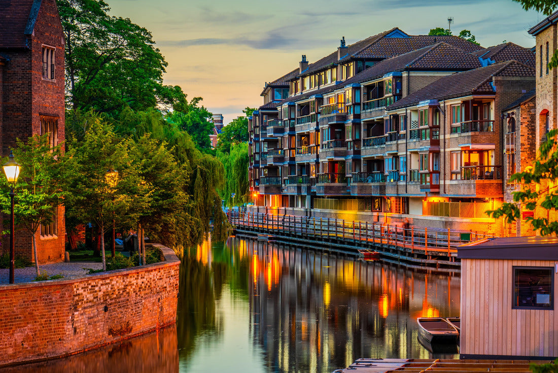 Cambridge city water canal at dusk. England 2000pc Puzzle