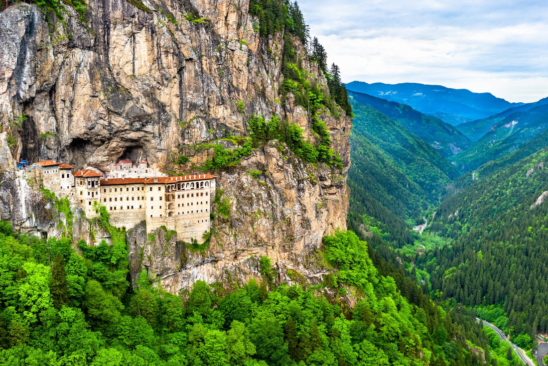 Sumela Monastery at Mela Mountain in Turkey 2000pc Puzzle