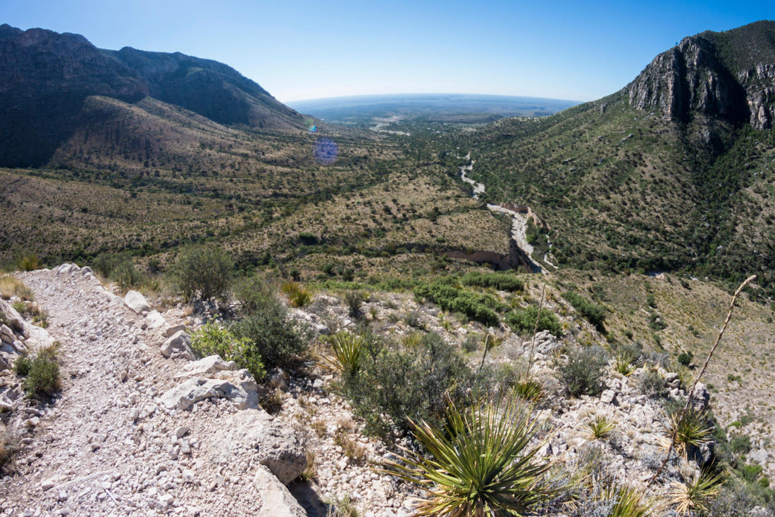 Landscape view of Guadalupe Mountains National Park during the day in Texas 2000pc Puzzle