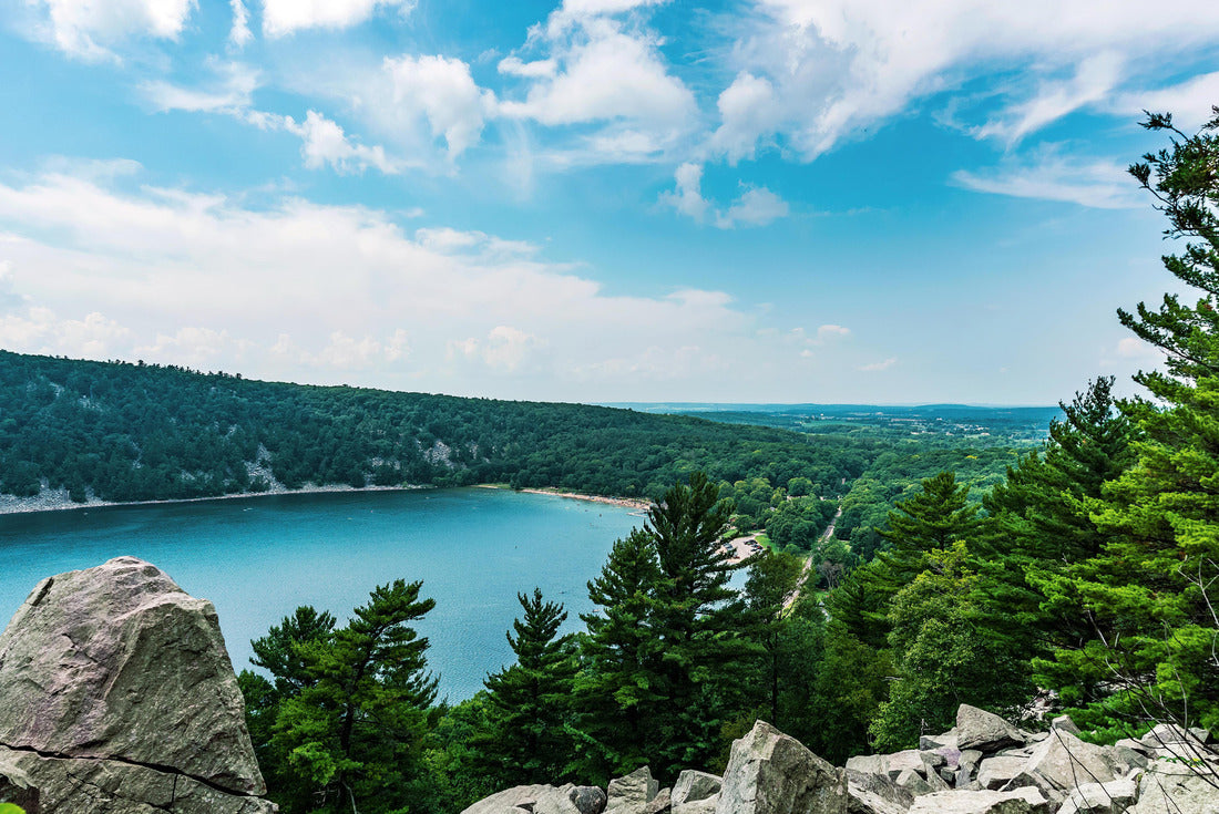 East Bluff trail in Devil's Lake State Park near Baraboo, Wisconsin, USA overlooking the majestic view of the serene body of water and rolling hills in the Midwest 2000pc Puzzle