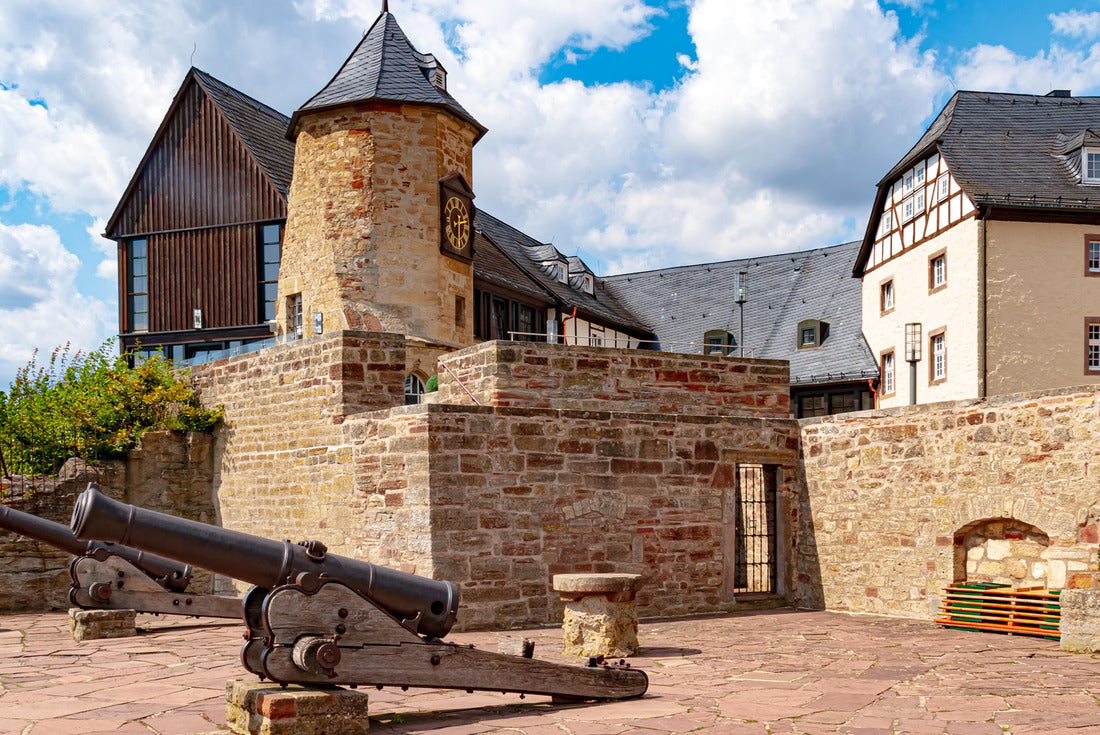 The Waldeck Castle built in the 12th century is located in the northern part of the Kellerwald Nature Park, above the north shore of the Edersee 2000pc Puzzle