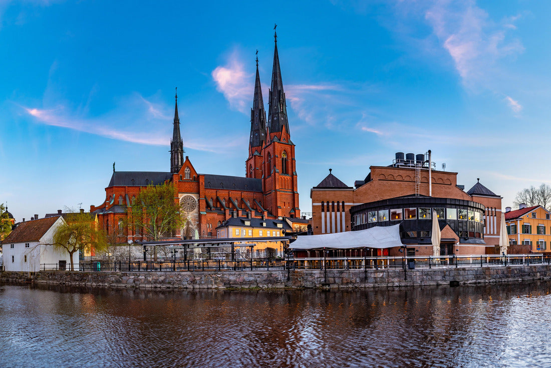 Sunset view of Uppsala Cathedral reflected on the Fyris River in Sweden 2000pc Puzzle