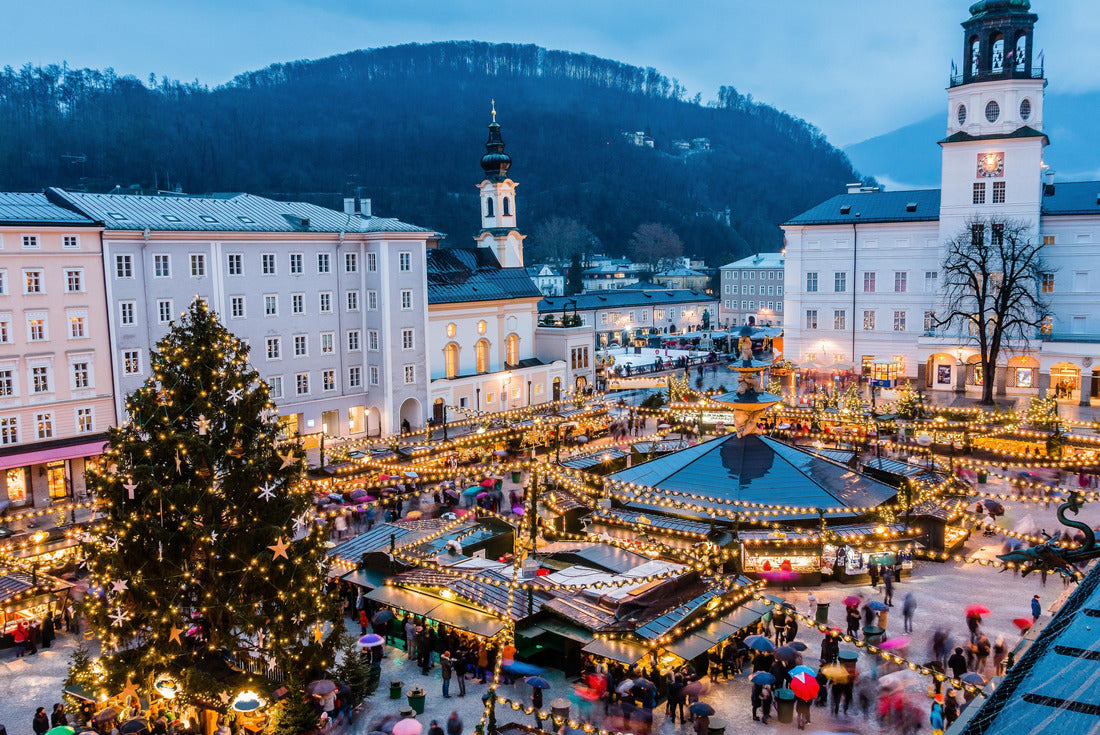Salzburg, Austria. Christmas market in the old town of Salzburg 2000pc Puzzle