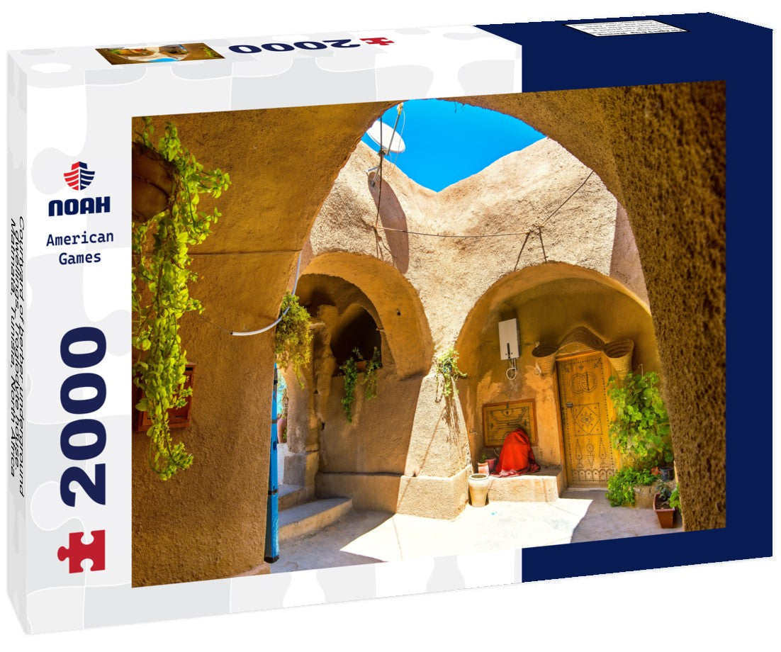 Courtyard of berber underground dwellings. Troglodyte house. Matmata, Tunisia, North Africa 2000pc Puzzle