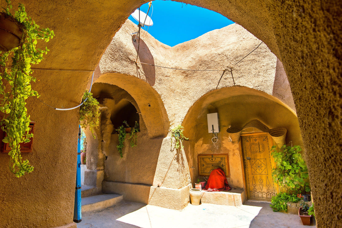 Courtyard of berber underground dwellings. Troglodyte house. Matmata, Tunisia, North Africa 2000pc Puzzle