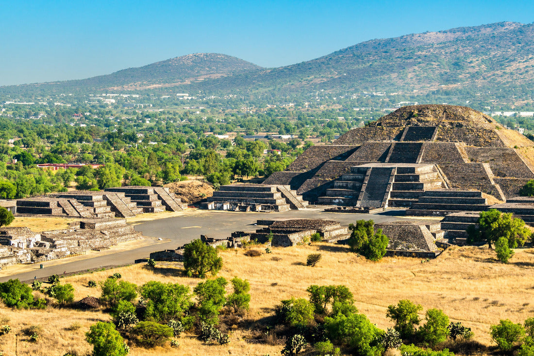 Noah Jigsaw Puzzle View of the Pyramid of the Moon at Teotihuacan. UNESCO world heritage in Mexico 2000 pieces