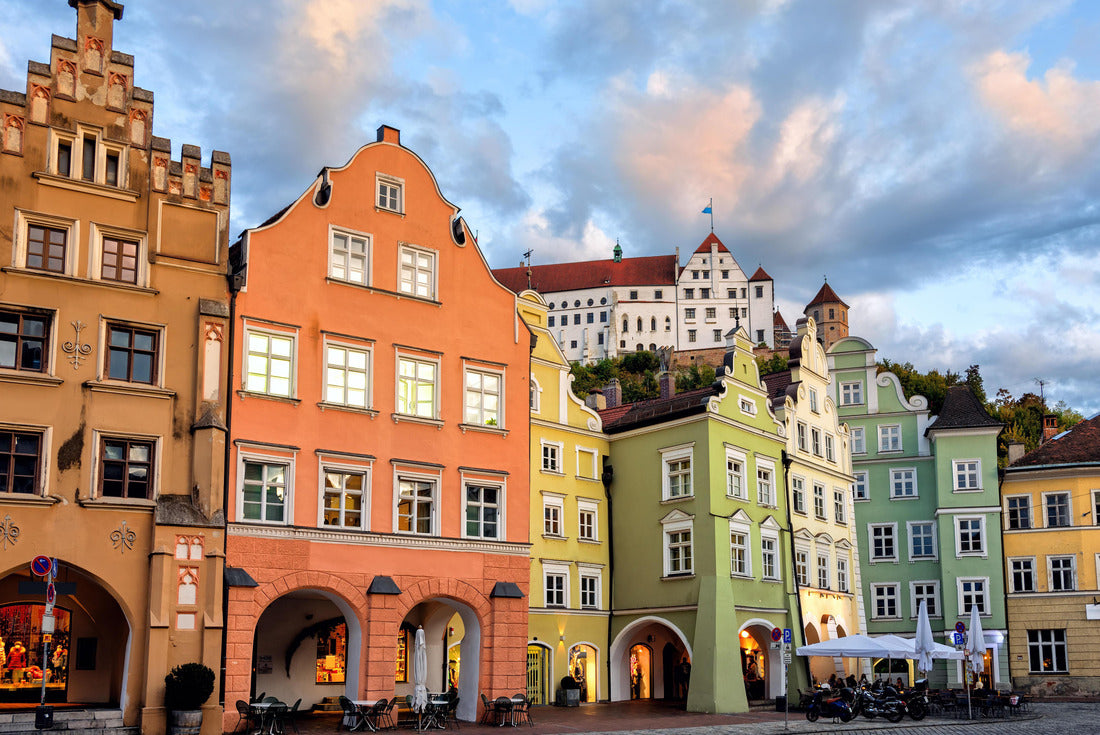 Landshut city in Bavaria, colorful gothic houses and the Burg Trausnitz castle in the medieval Old town. Landshut is a popular travel destination near Munich, Germany 2000pc Puzzle