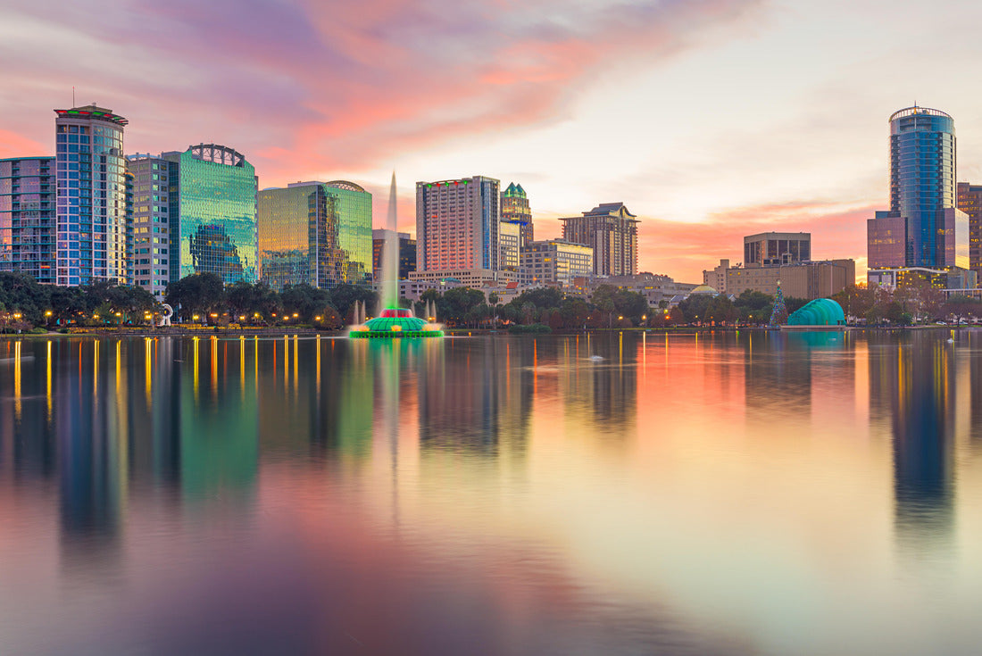 Downtown skyline of Orlando, Florida, USA from Eola Park at dusk 2000pc Puzzle