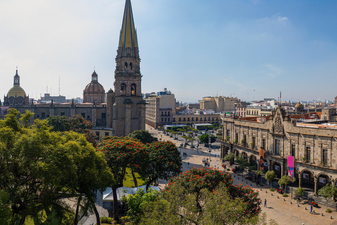 The Guadalajara Cathedral and the Municipal Palace in the Historic center of the City, Jalisco State, Mexico 2000pc Puzzle