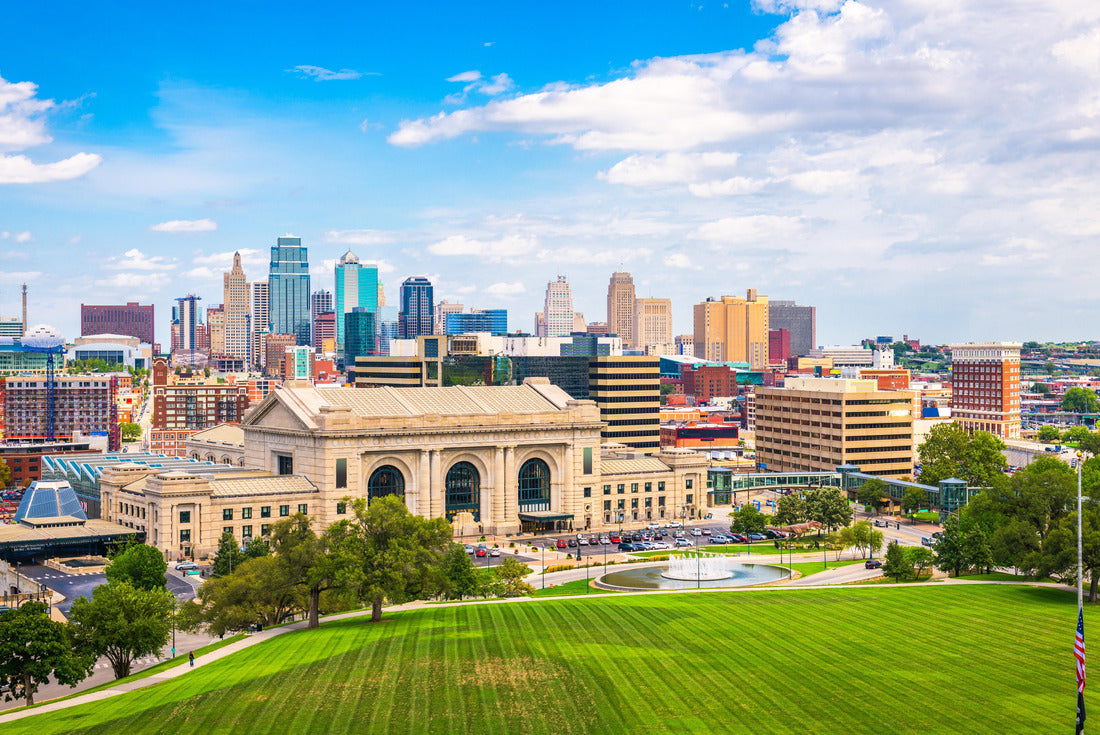 Kansas City, Missouri, USA downtown skyline with Union Station 2000pc Puzzle