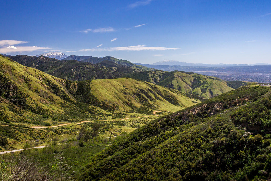 Colorful view of the San Bernardino Valley from the San Bernardino Mountains on a sunny day, Rim of the World Scenic Byway, San Bernardino County, California 2000pc Puzzle