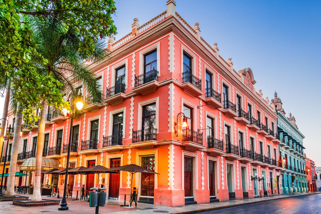 Merida, Mexico. Hispanic colonial architecture, Yucatan Peninsula in Central America 2000pc Puzzle