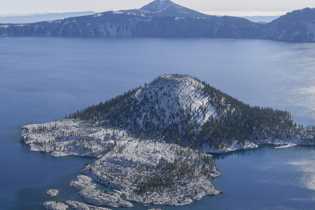 Noah Jigsaw Puzzle Panoramic view over Crater Lake National Park in winter, Oregon 2000 pieces