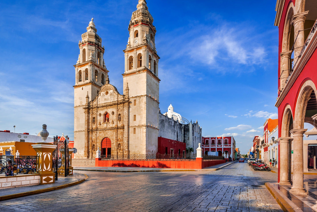 Campeche, Mexico. Independence Plaza in the old town of San Francisco de Campeche, Yucatan heritage 2000pc Puzzle
