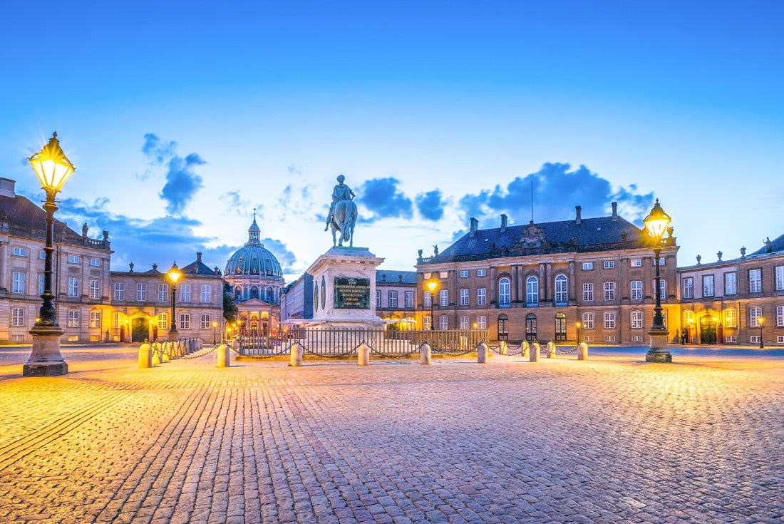 Palace Amalienborg in Copenhagen, Denmark 2000pc Puzzle