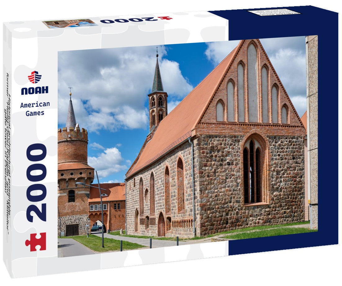 Historical architectural ensemble: former “Heilig-Geist-Kapelle” and “Mitteltor” gate tower in Prenzlau 2000pc Puzzle