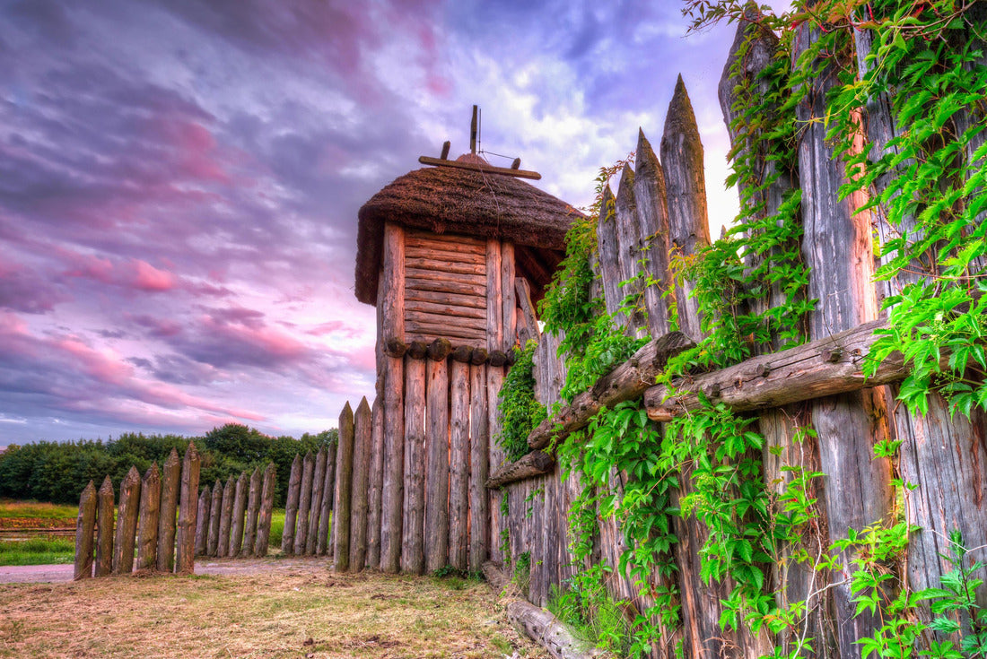 Beautiful sunset over the Trade Factory settlement in Pruszcz Gdanski, Poland 2000pc Puzzle