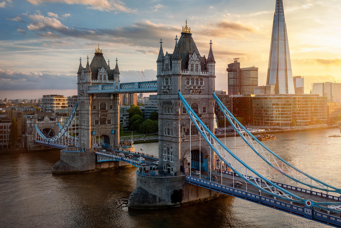 Elevated view of the famous Tower Bridge and skyline of London, UK 2000pc Puzzle