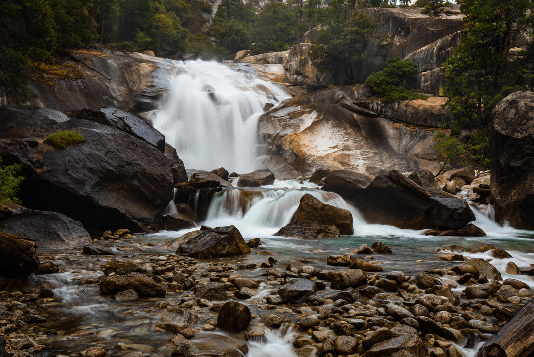 Mist Falls long exposure in Kings Canyon National Park 2000pc Puzzle