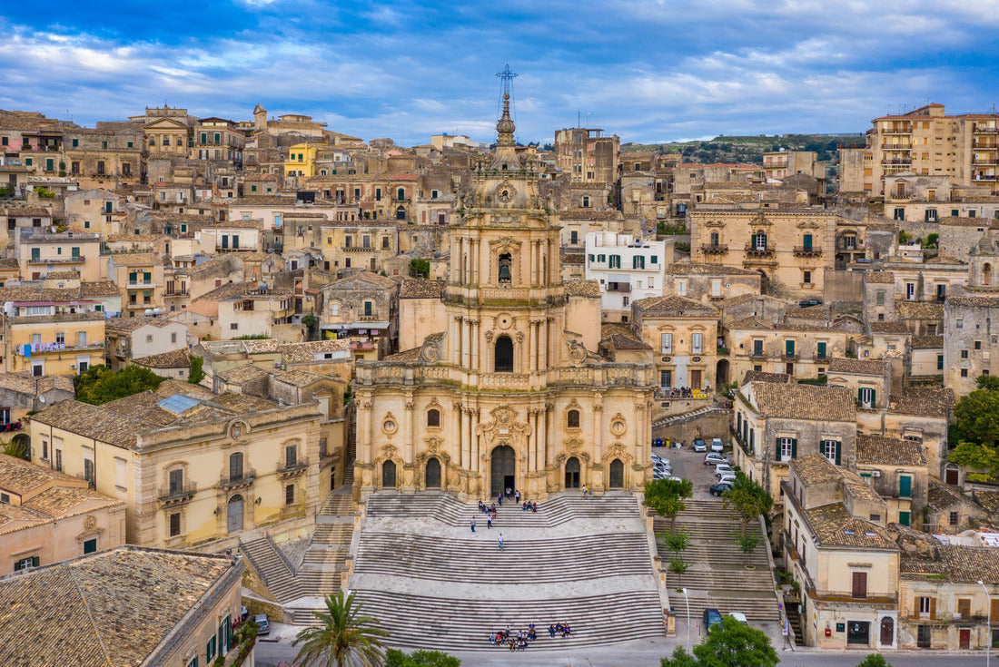Duomo of San Giorgio in Modica, fine example of Sicilian Baroque art. Sicily, southern Italy. Modica (province of Ragusa), view of the baroque city 2000pc Puzzle