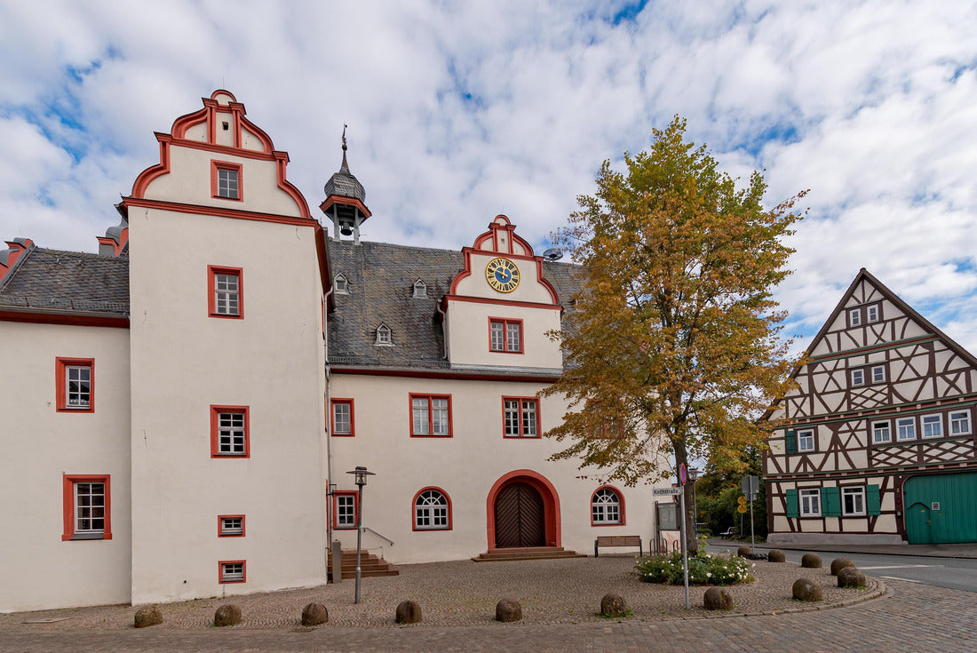 The old townhall of Pfungstadt in Hessen, Germany 2000pc Puzzle