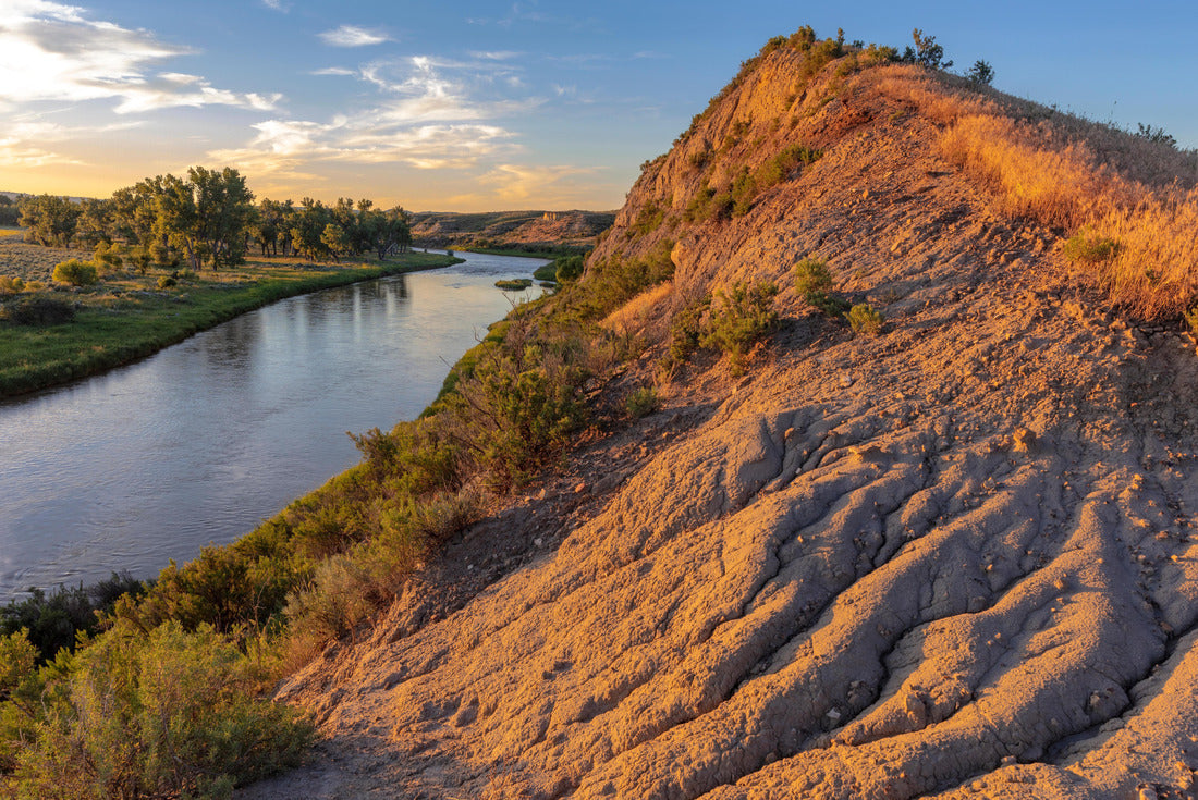 The Tongue River in Custer County, Montana, USA 2000pc Puzzle