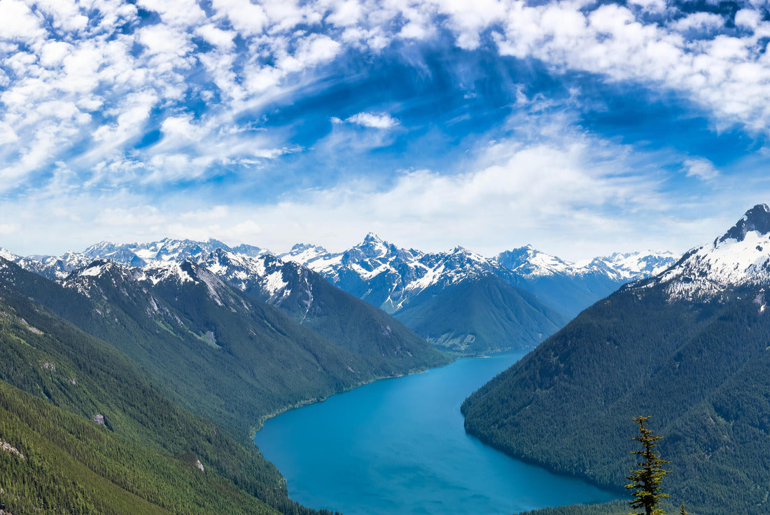 Beautiful the Canadian mountains during a sunny day. On a hike to the goat's back in Chilliwack, east of Vancouver, British Columbia, Canada 2000pc Puzzle