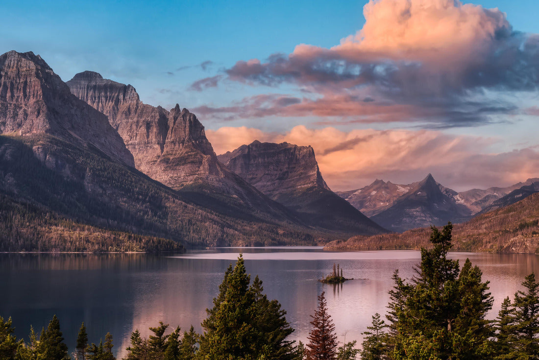 Noah Jigsaw Puzzle Beautiful Panoramic View of a Glacier Lake with American Rocky Mountain Landscape in the background. Dramatic Colorful Sunrise Sky. Taken in Glacier National Park, Montana, United States 2000 pieces