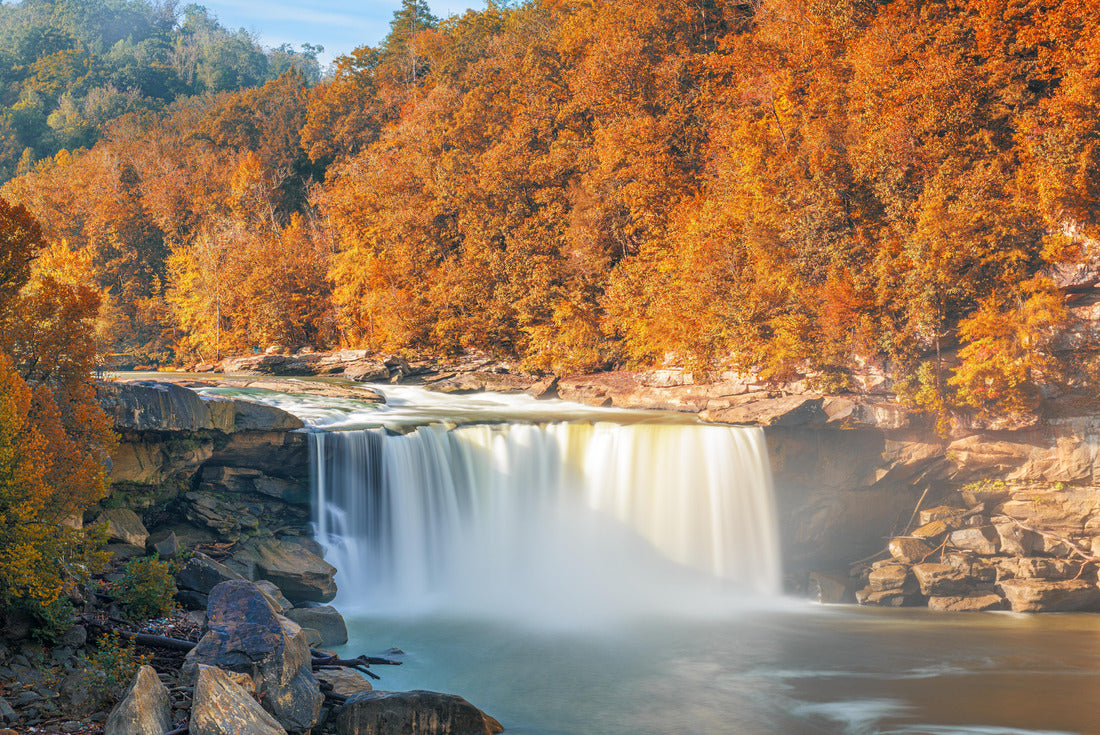 Cumberland Falls on the Cumberland River in Cumberland Falls State Resort Park, Kentucky, USA 2000pc Puzzle