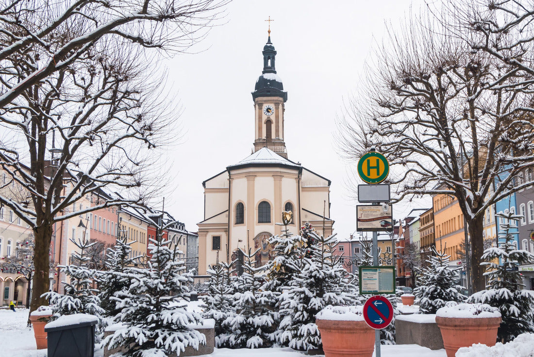 The town square of Traunstein in winter, with the Catholic church in the background. German winter. Bavaria 2000pc Puzzle