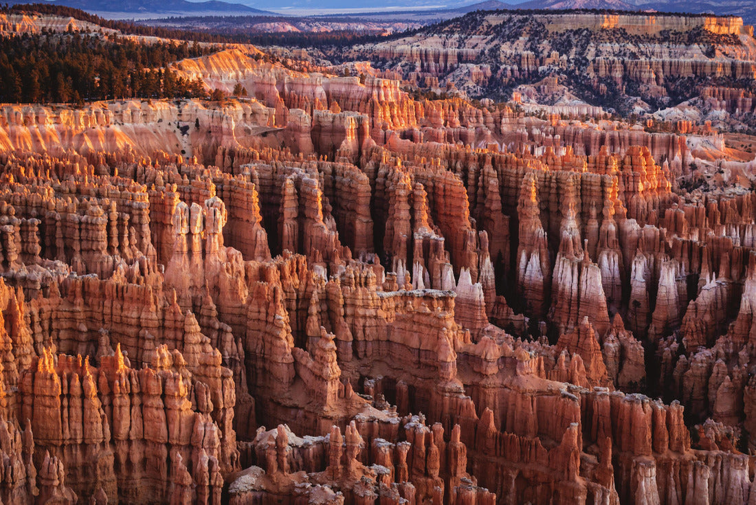 Bryce Canyon National Park in Utah Viewed from Inspiration Point at Sunrise 2000pc Puzzle