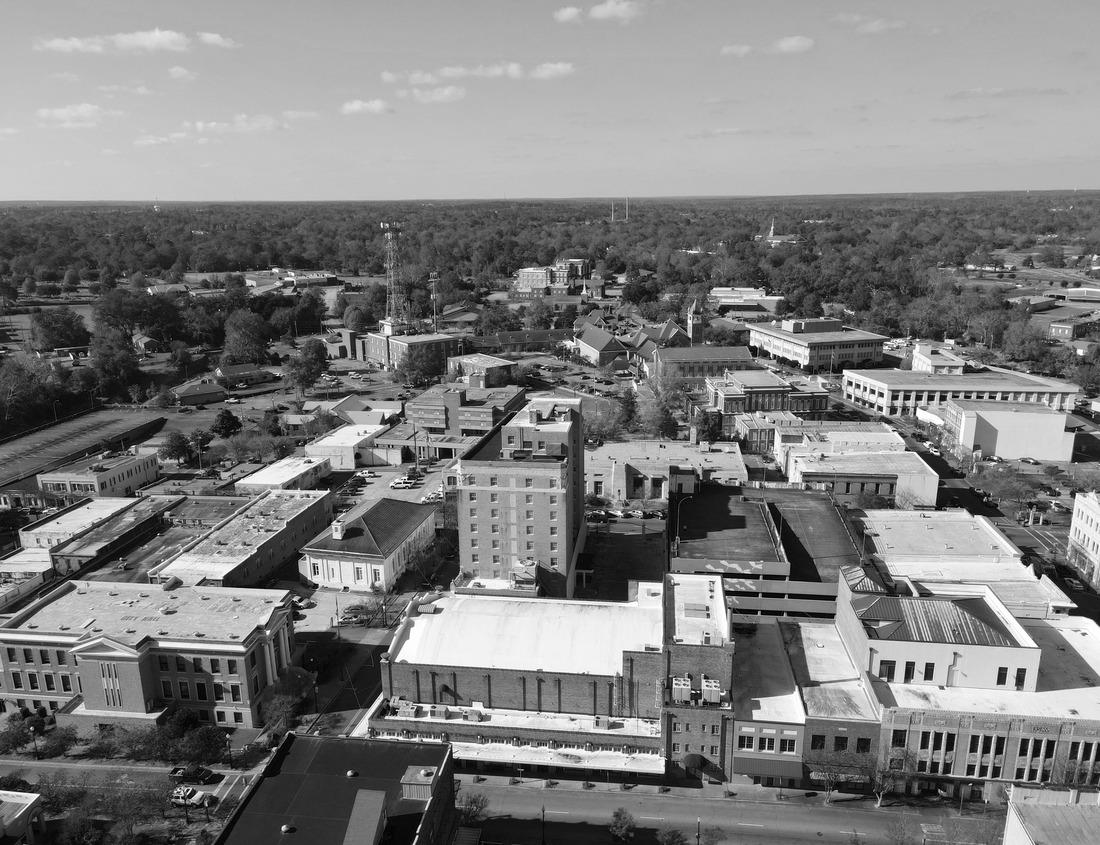 Noah Jigsaw Puzzle Aerial view of the city of Betim, Belo Horizonte, Brazil. Main square in black white 1000 pieces