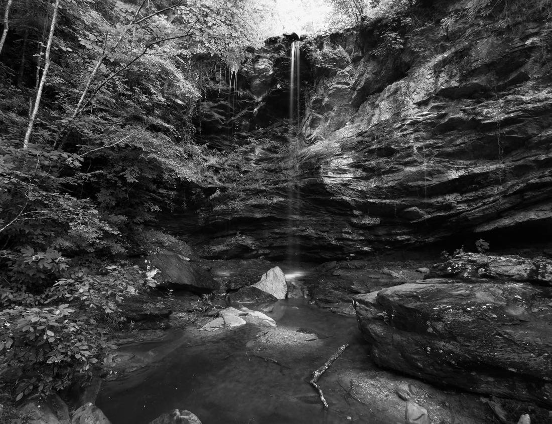 Noah Jigsaw Puzzle beautiful city in the atlas mountains of morocco in black white 1000 pieces