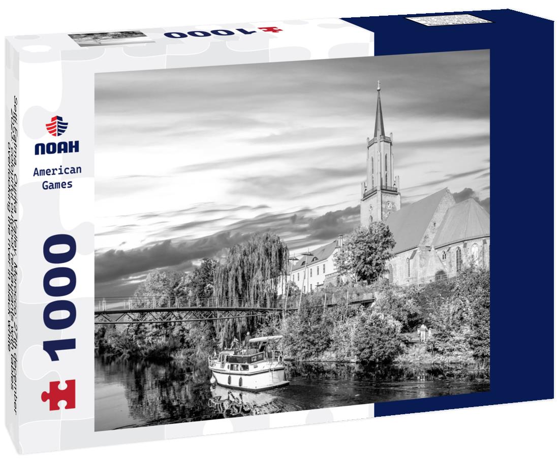 Noah Jigsaw Puzzle Setti Fatma, Ourika Valley, Morocco; 27th december 2023: colourful outdoor restaurants with tables overlooking the river in black white 1000 pieces