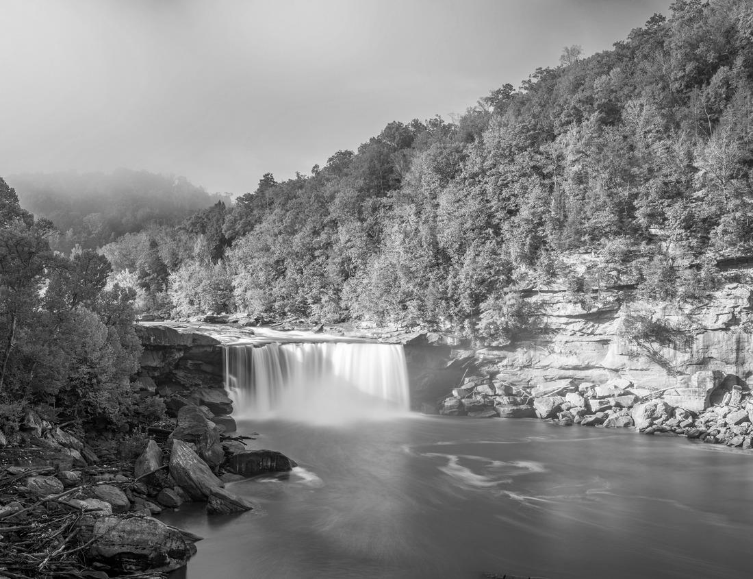Noah Jigsaw Puzzle The old town square of Karvina in the Czech Republic in winter in black white 1000 pieces