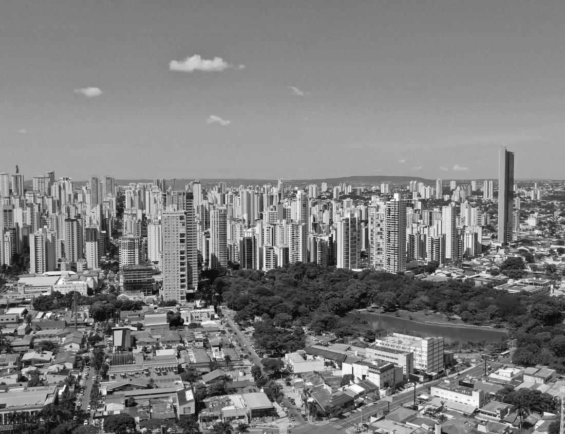 Noah Jigsaw Puzzle Fairy-tale Bojnice Castle in Slovakia, central Europe, owned by family of Palfi. Lake reflection in black white 1000 pieces