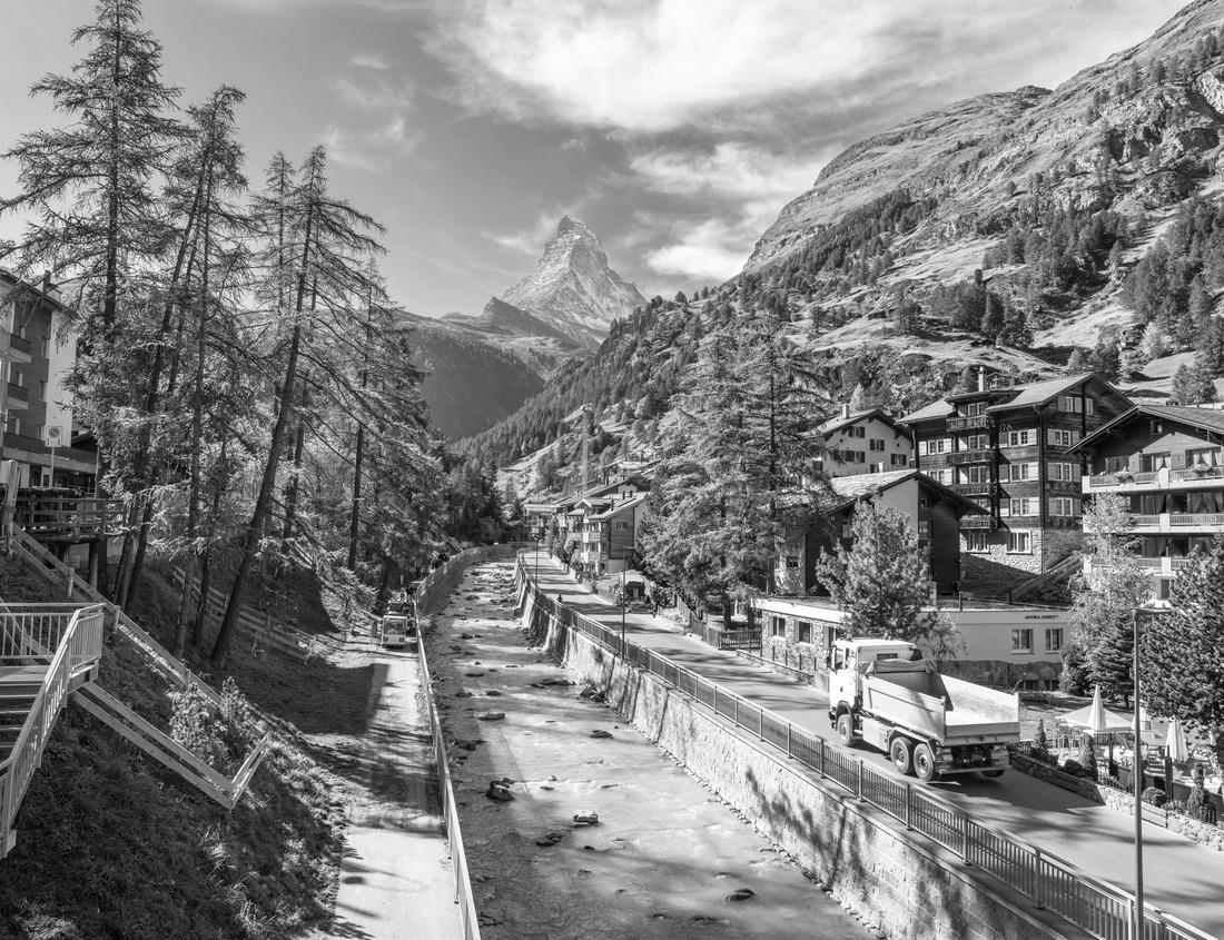 Noah Jigsaw Puzzle Mosque of Sultan Yaqub al-Mansur with the minaret in the center. It is located in the complex of the Mausoleum of Mohammed V, a royal tomb situated in Rabat, the capital of Morocco in black white 1000 pieces