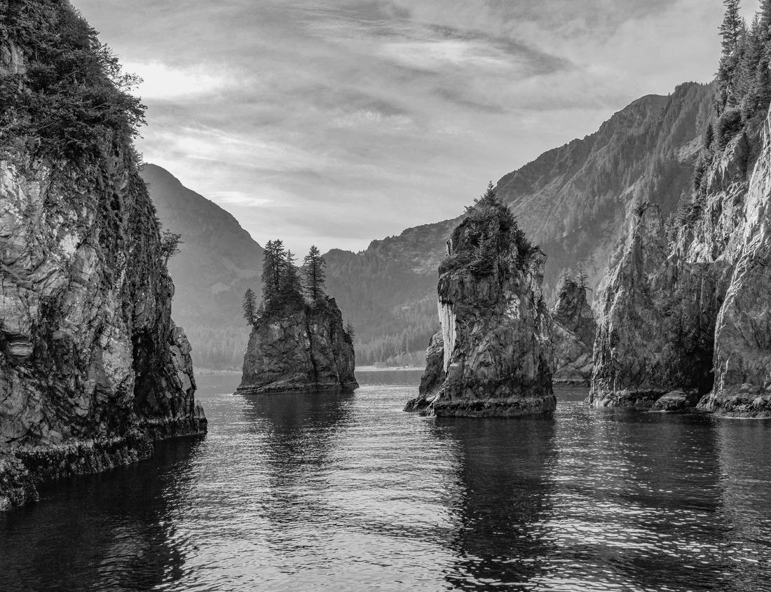 Noah Jigsaw Puzzle Beautiful São Tomé, São Tomé and Príncipe (STP), Central Africa in black white 1000 pieces