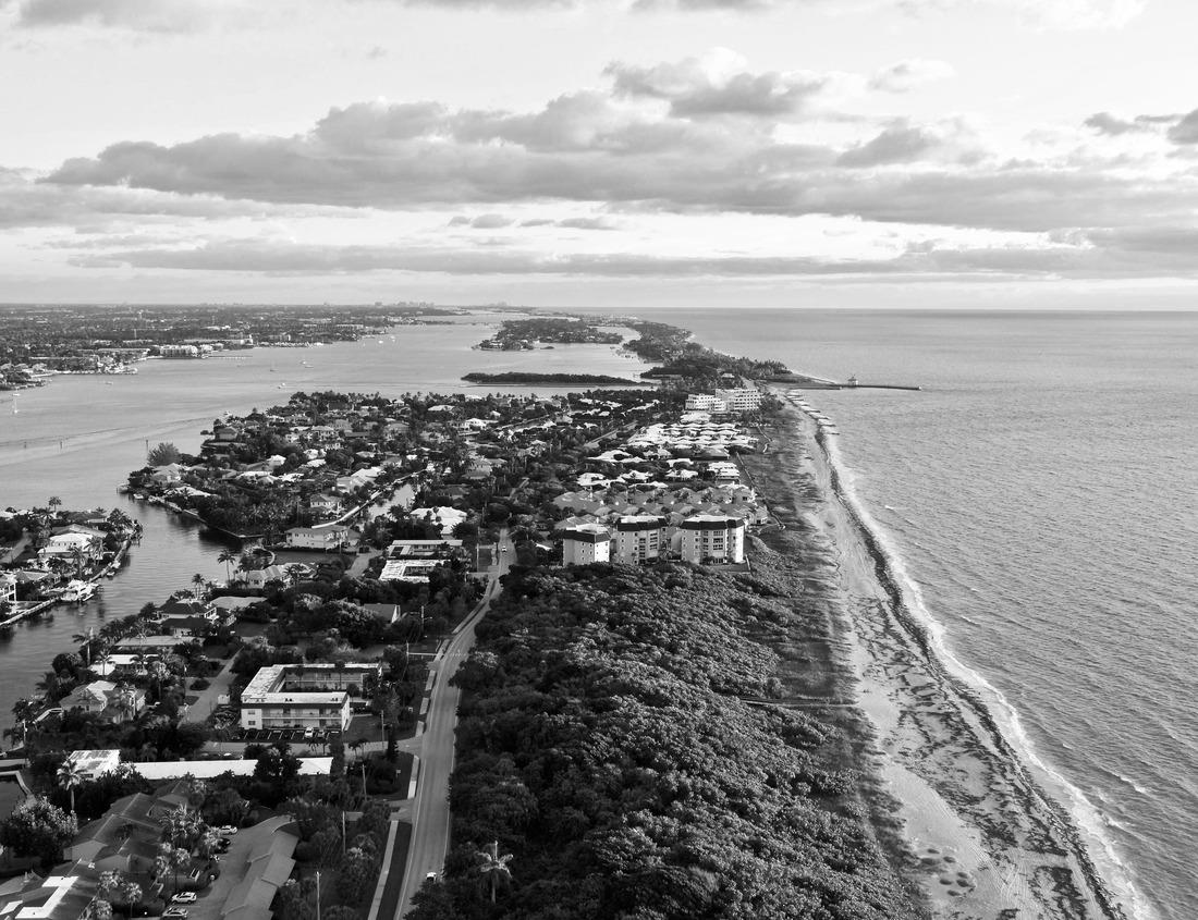 Noah Jigsaw Puzzle View of downtown Killeen, Texas at sunset in spring in black white 1000 pieces