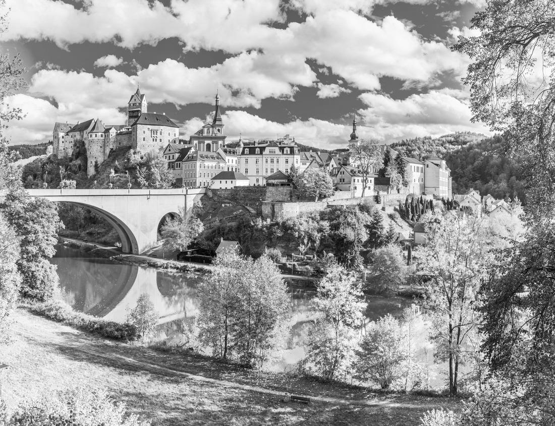 Noah Jigsaw Puzzle Panorama of the beautiful city of Porto, Portugal travel and monuments. Aerial view of the old town of Porto, Portugal from the tower of the Church of the Clerigos. Beside the Douro river in black white 1000 pieces