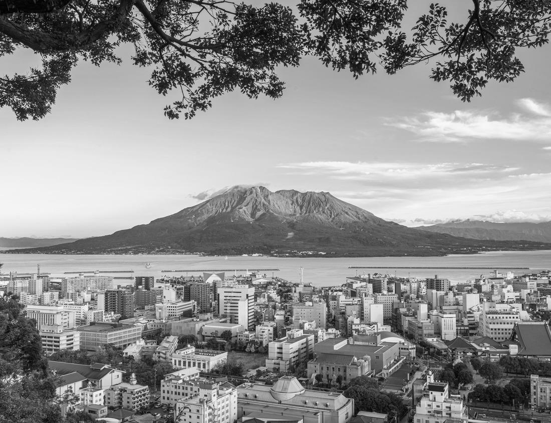 Noah Jigsaw Puzzle Ifrane City, little town in Morocco, heaven in middle of Atlas in black white 1000 pieces