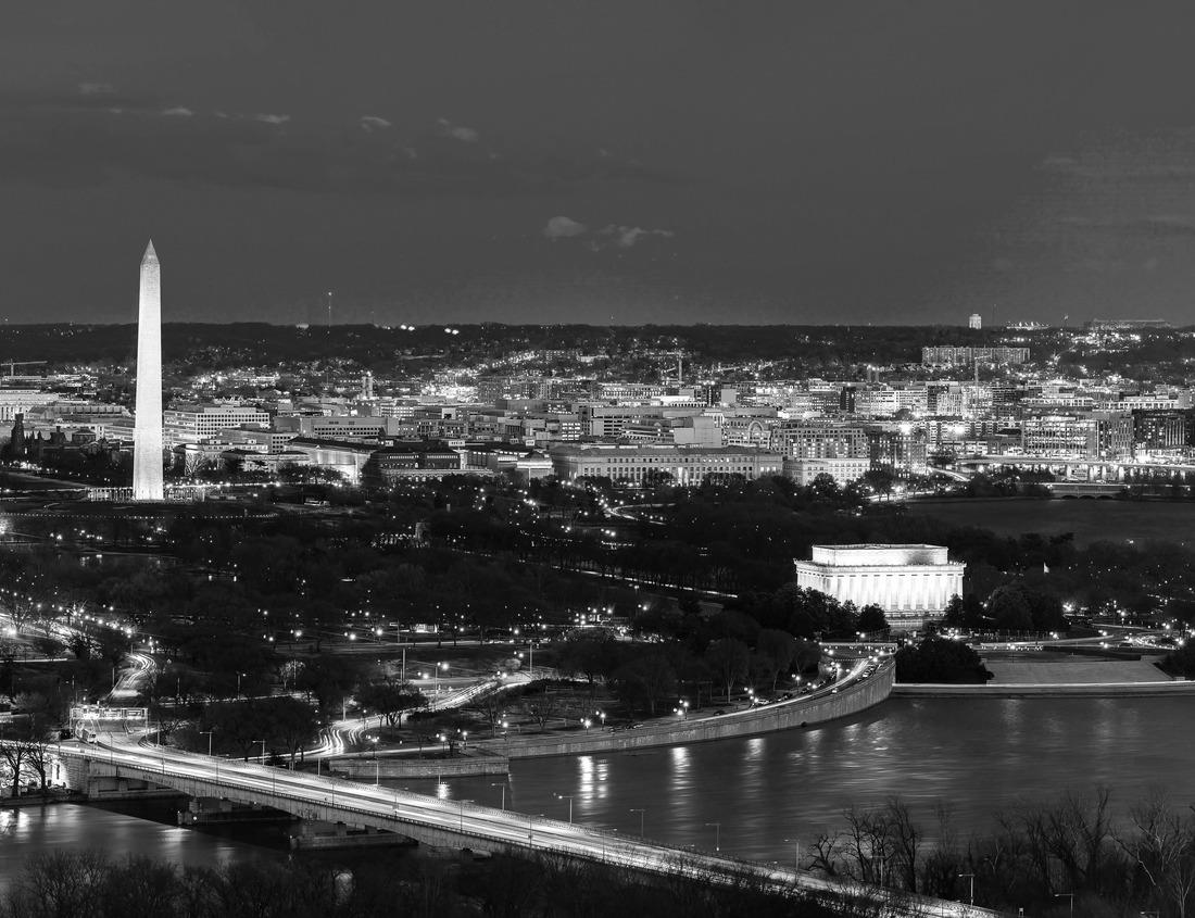 Noah Jigsaw Puzzle Three Sisters seen from Mackenzie Pass : Oregon, USA in black white 1000 pieces