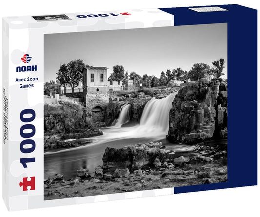 Noah Jigsaw Puzzle Historical Train, Soller, Mallorca, Spain in black white 1000 pieces