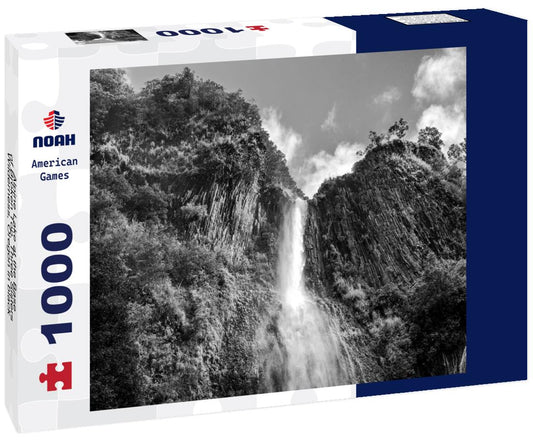 Noah Jigsaw Puzzle Alpine Lake at the Base of Broken Top, Three Sisters Wilderness, Oregon in black white 1000 pieces