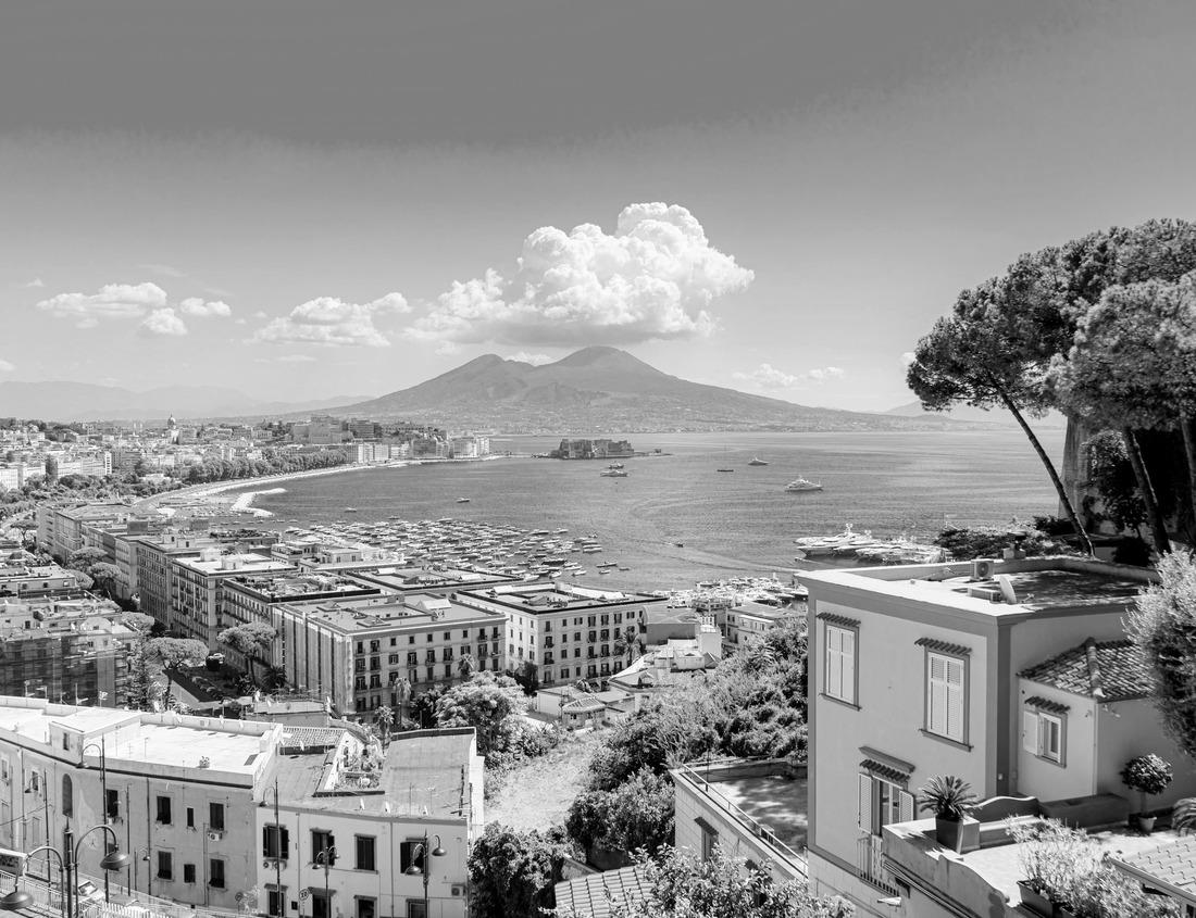 Noah Jigsaw Puzzle Pinnacles National Park, panorama, mid-day sunlight, early Spring, California in black white 1000 pieces