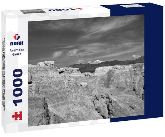 Noah Jigsaw Puzzle Fatih Sultan Mehmet Bridge and Anadolu Hisari (Anatolian Fortress) in Istanbul, Turkey. Beautiful Istanbul bosphorus landscape in black white 1000 pieces