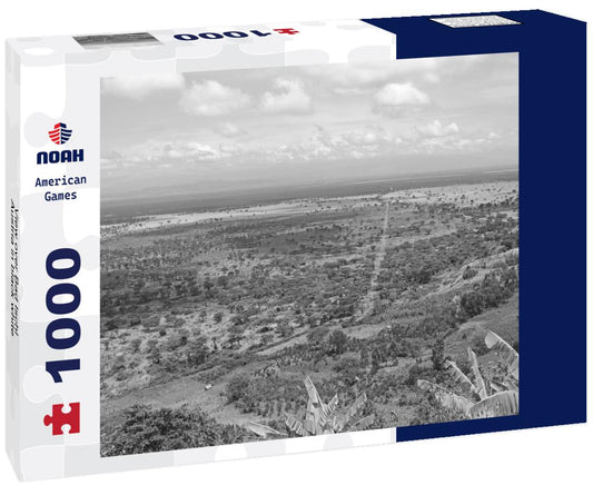 Noah Jigsaw Puzzle View over Bad Ischl, Austria in black white 1000 pieces