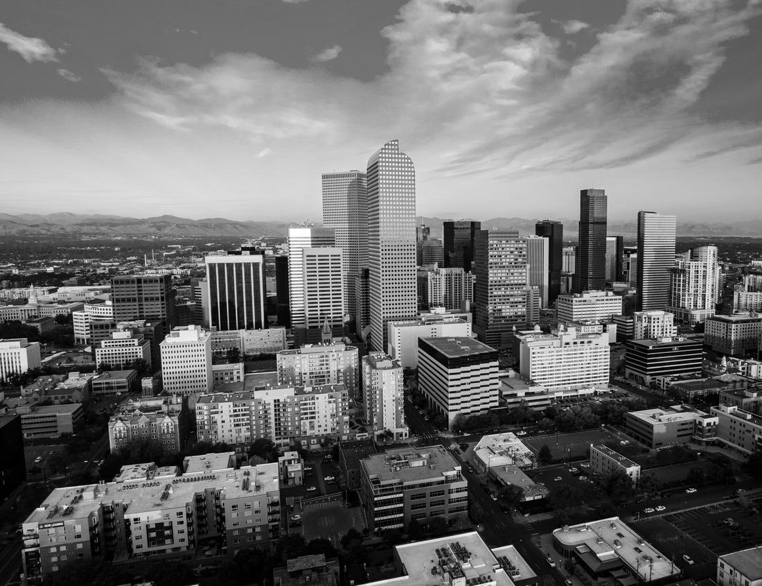 Noah Jigsaw Puzzle A Church and a colonial building in the city of Cartagena, Colombia in black white 1000 pieces